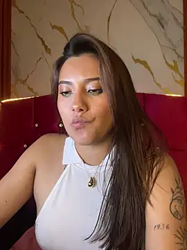 angellique_22 Pertunjukan Webcam