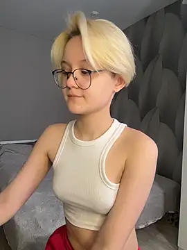 LuunaDorean – Naživo XXX chat