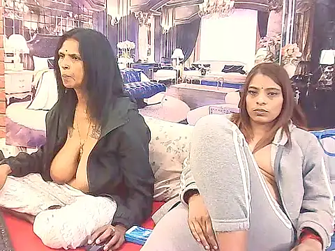 IndianSexyAss 现场XXX聊天