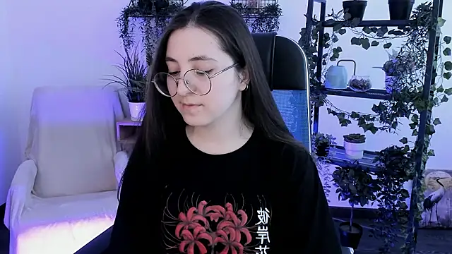 VirtuallVoyant élő XXX-chatje