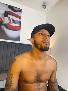 Chat +18 de Robin_Rief ao vivo