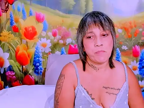 indianroxy live XXX chat