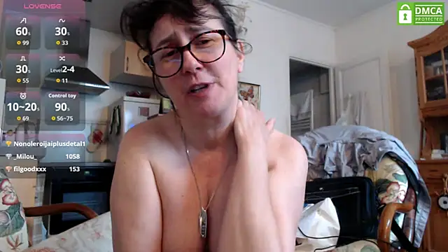 nokky3194 Adlı Modelin Canlı XXX Sohbeti