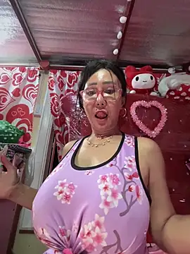 Pokazy przed kamerką – sweetieme