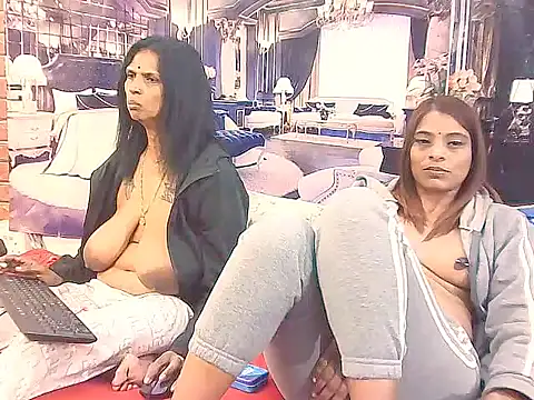 IndianSexyAss Chat XXX in diretta