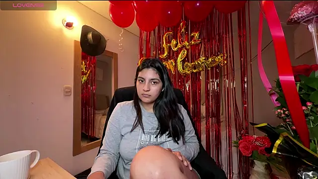 cloe_small live XXX chat