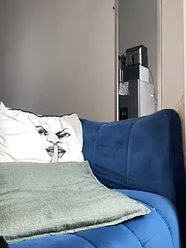 Chatroom XXX en direct de Curveysinaa