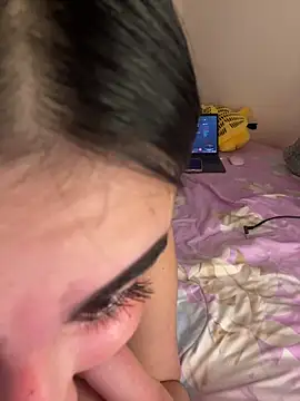 Chatroom XXX en direct de Miichii