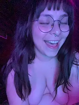 Solo_yoss Chat XXX live