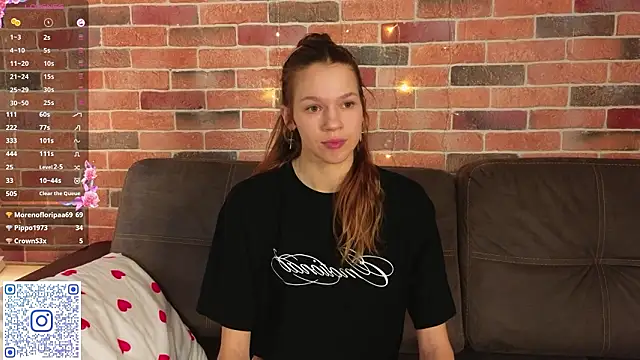 VelvetRisque's Live XXX Chat