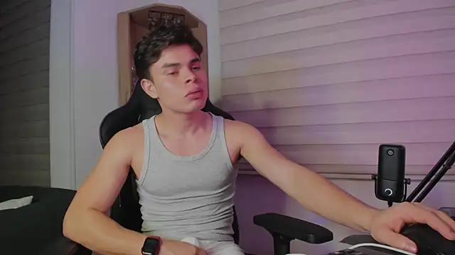 alejooo_twink 在線直播表演