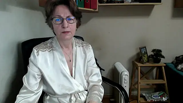 Chat +18 de katemodel ao vivo