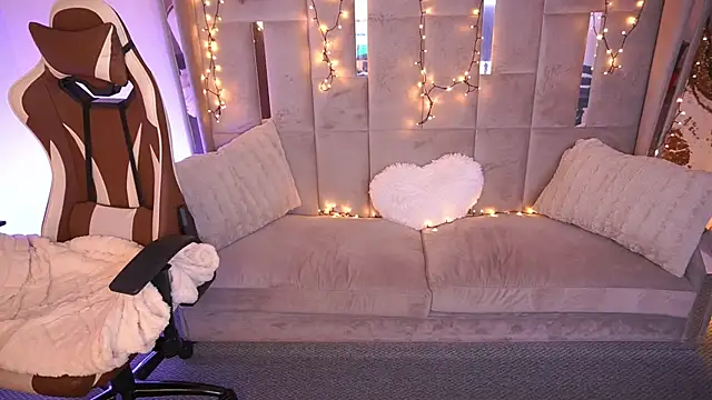 Chat +18 de MirandaWong ao vivo