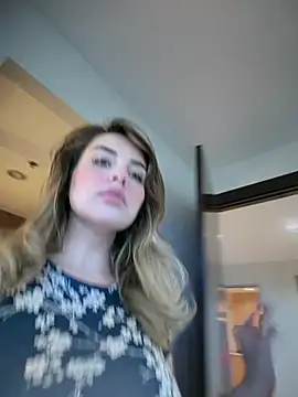 Alirawrz live XXX chat