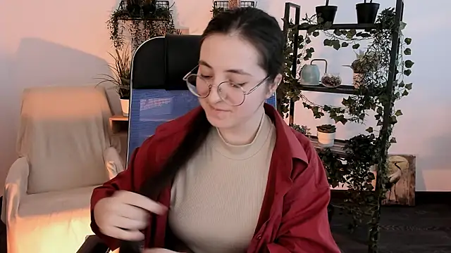 VirtuallVoyant's Live XXX Chat