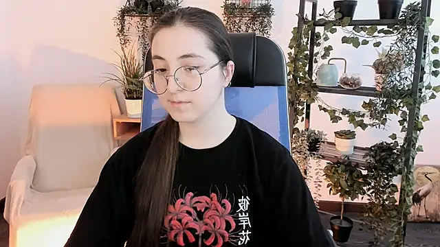 VirtuallVoyant live XXX chat