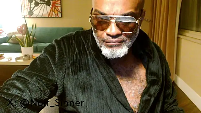 sinnernoir Show in webcam