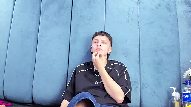 Megan_Thompson_ 现场XXX聊天