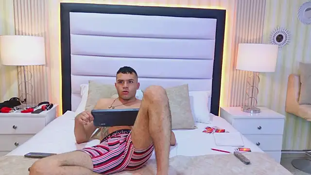 CristalAndDeimon – Naživo XXX chat