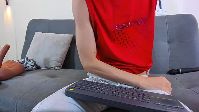 Cum_hunters Show Webcam