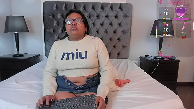 Chat XXX Live Kiri_Black_