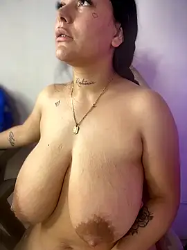 Pokazy przed kamerką – Miia__Taylor