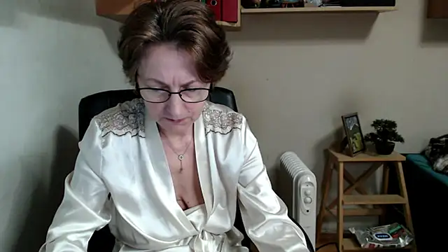 Chat +18 de katemodel ao vivo