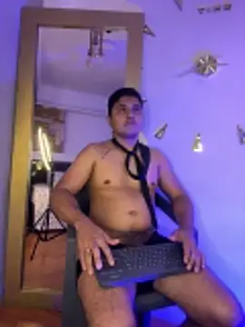 Show modela ThomasMontero na web-kameri