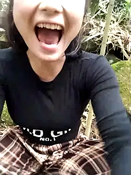 Pokazy przed kamerką – linda_bae00