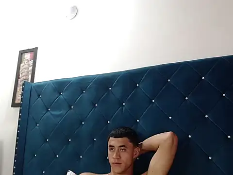 Show de Cris_steban1 na webcam