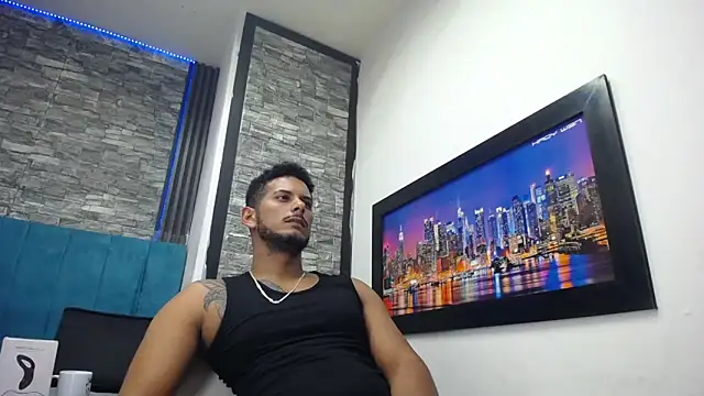 Chris_Dick23 Chat XXX in diretta