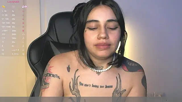 val_bardot: онлайн-секс-чат