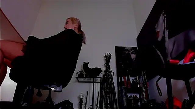 Czat XXX na żywo – MistressDemi