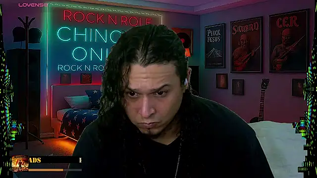 Pokazy przed kamerką – chino_roz