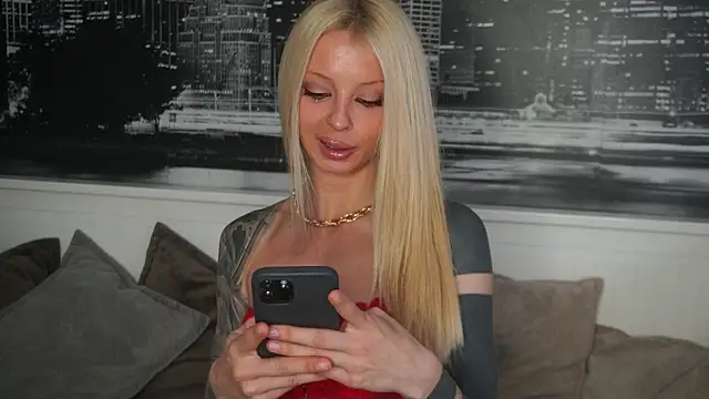 دردشة LanaReals الجنسية المباشرة