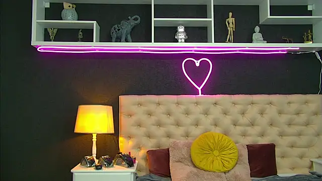 TaniaKaverina Chat XXX live