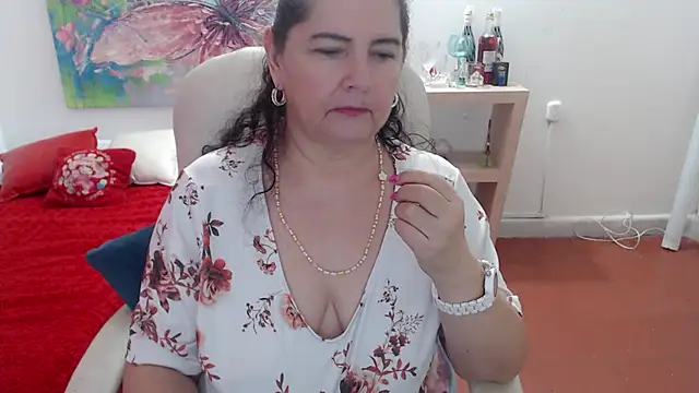 leonela_69 在線直播表演