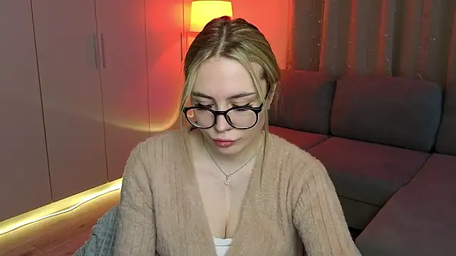 Aurelia_Voss: онлайн-секс-чат