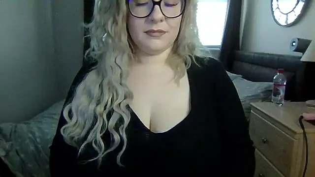 IvyWifey webkamerás műsora