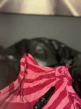 SEXaddictCANDY10 Adlı Modelin Canlı XXX Sohbeti