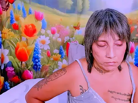 دردشة indianroxy الجنسية المباشرة