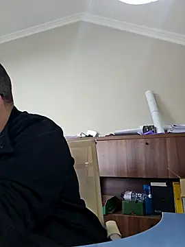 Andrew1900529 – Naživo XXX chat