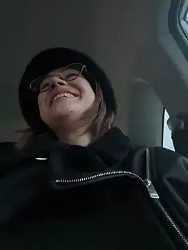 Chat +18 de RinaCat ao vivo