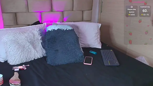 DANIELA_CADAVID_n Live XXX chat