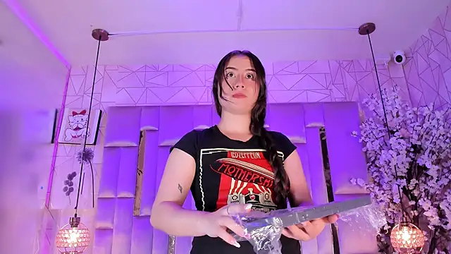 แชท XXX สดของ Naomistart