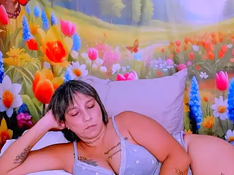 indianroxy live XXX chat