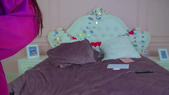 ElinaBellucci Chat XXX in diretta