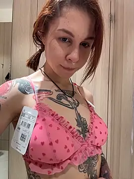 RosieSecret élő XXX-chatje