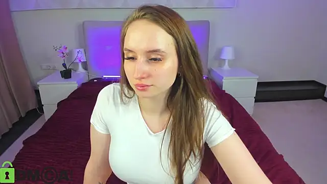 Kira__Sweet élő XXX-chatje