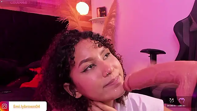 Emily_brown04 Webcam-Show